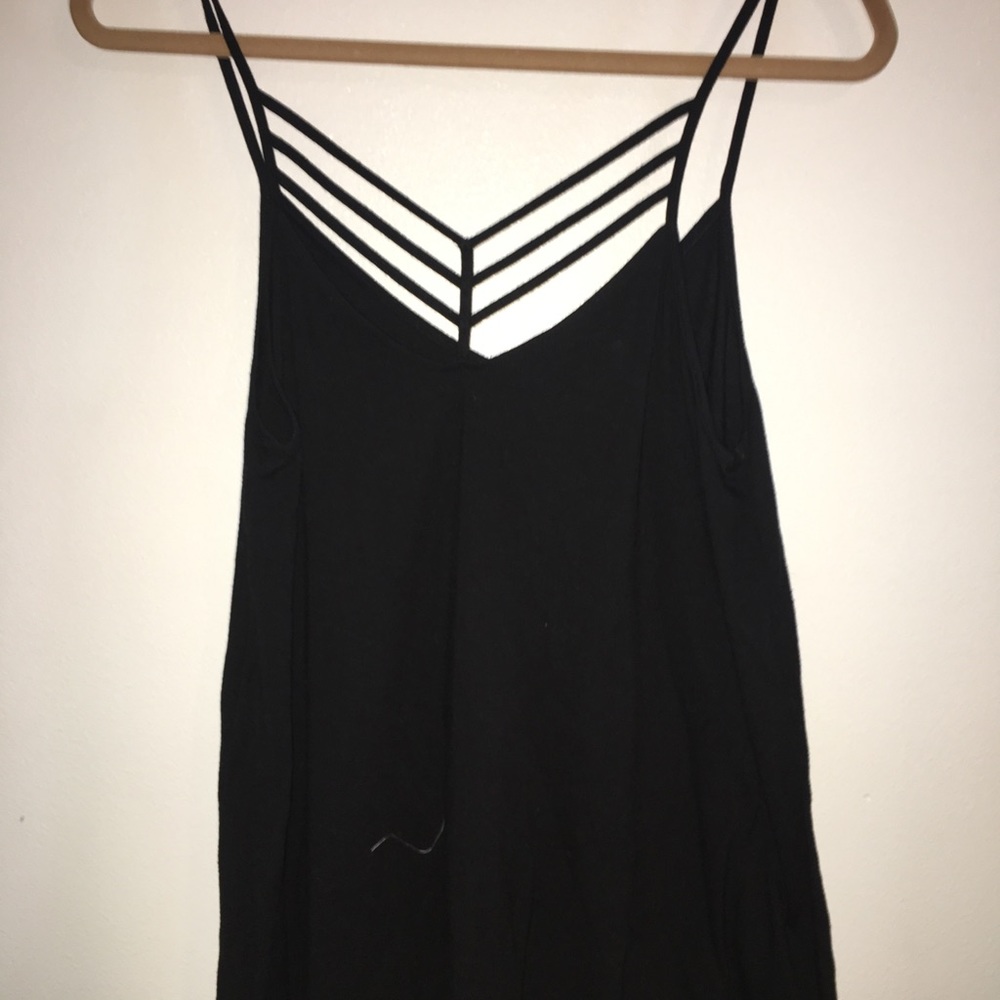 BLACK TANK TOP
